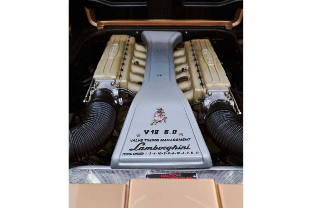 https://autogreeknews.gr/wp-content/uploads/2023/01/lamborghini-v12-engine-history-17.jpg