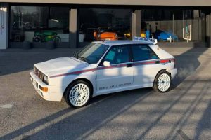 lancia delta integrale martini for sale (1)