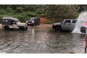 mahindra rescues hummer 02