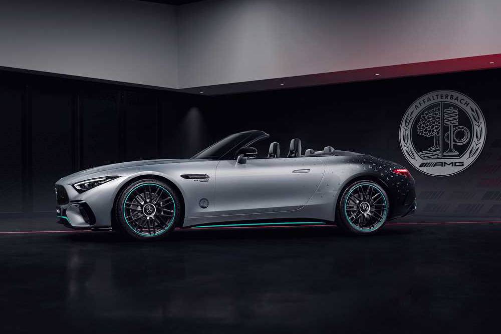 https://autogreeknews.gr/wp-content/uploads/2023/01/mercedes-amg-sl-63-motorsport-collectors-edition-3.jpg