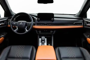 mitsubishi outlander 40th anniversary edition (3)