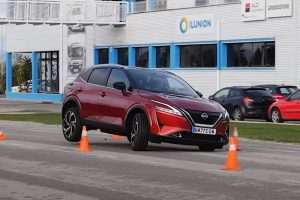 nissan qashqai moose test