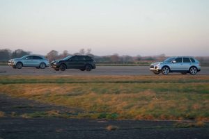 porsche cayenne drag race