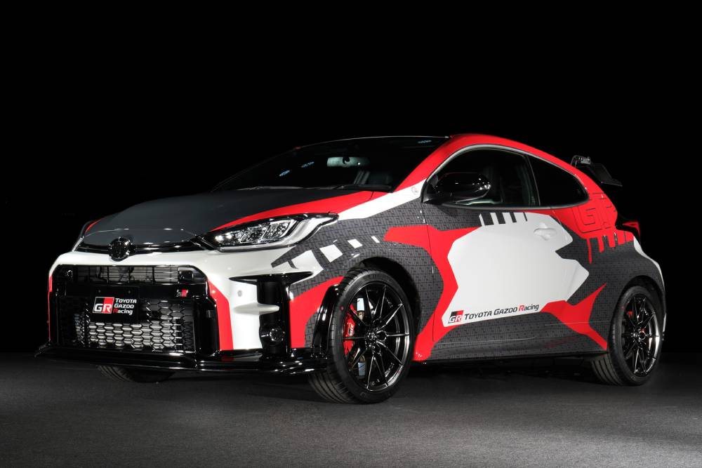 https://autogreeknews.gr/wp-content/uploads/2023/01/toyota-gr-yaris-kalle-rovanpera-and-sebastien-ogier-edition-3.jpg