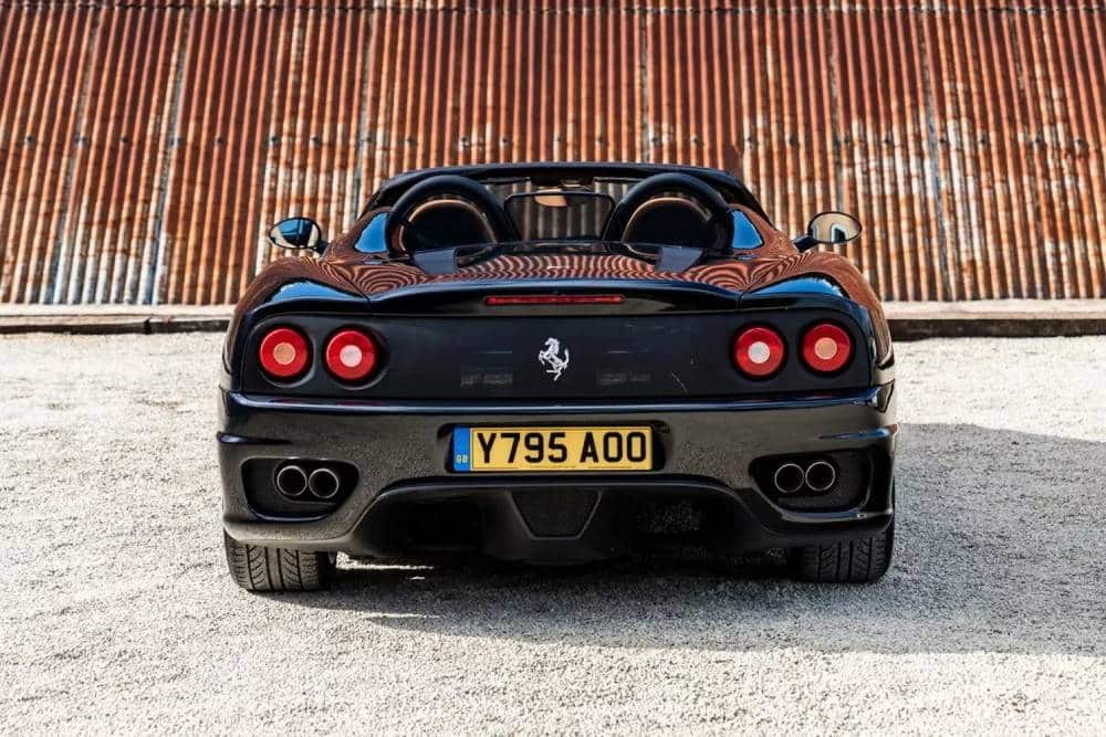 https://autogreeknews.gr/wp-content/uploads/2023/02/2001-Ferrari-360-Spider-David-Beckham-5.jpg