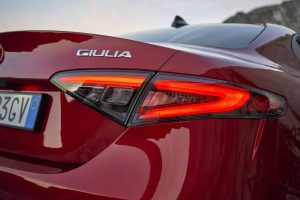 2023-Alfa-Romeo-Giulia-Veloce-11
