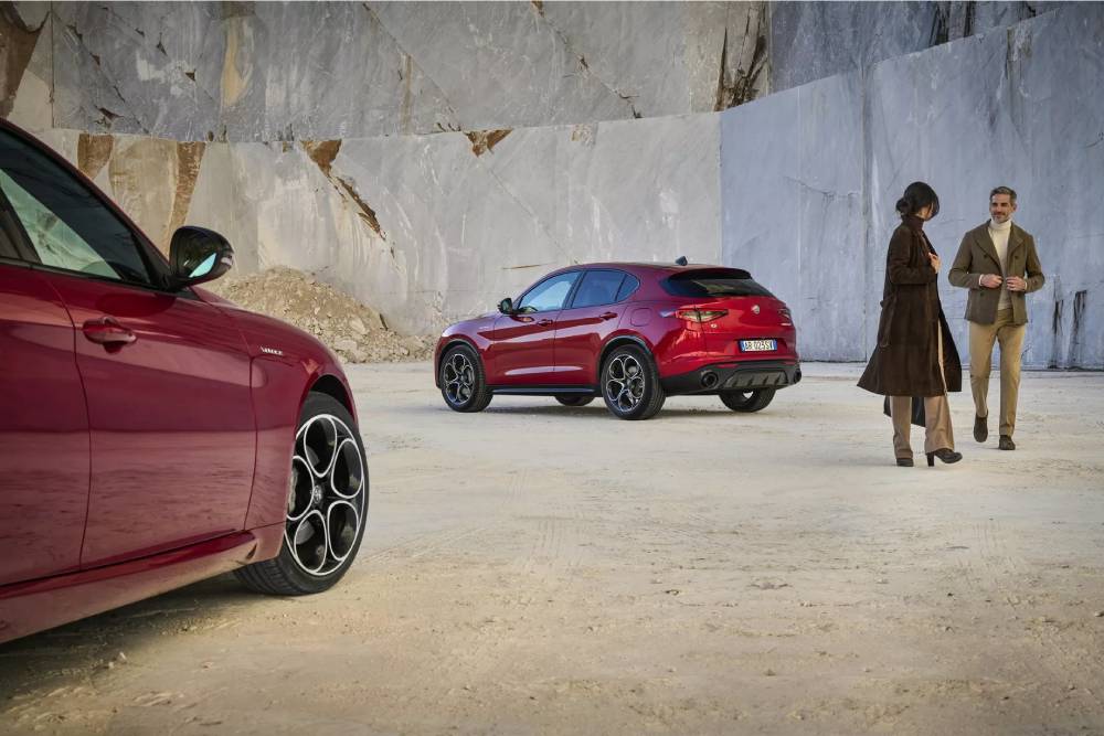 https://autogreeknews.gr/wp-content/uploads/2023/02/2023-Alfa-Romeo-Giulia-and-Stelvio-3.jpg