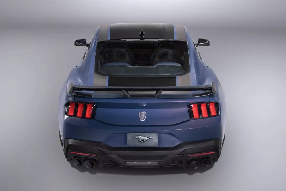 https://autogreeknews.gr/wp-content/uploads/2023/02/2024-Ford-Mustang-Dark-Horse-17.jpg
