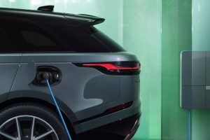 2024-Range-Rover-Velar-17