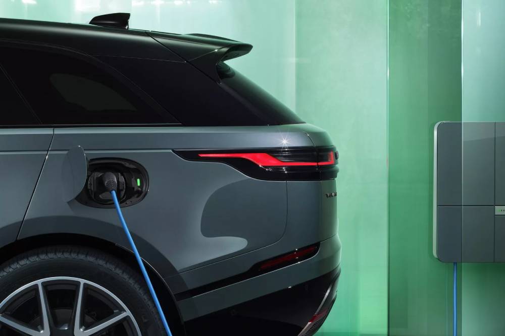 https://autogreeknews.gr/wp-content/uploads/2023/02/2024-Range-Rover-Velar-17.jpg
