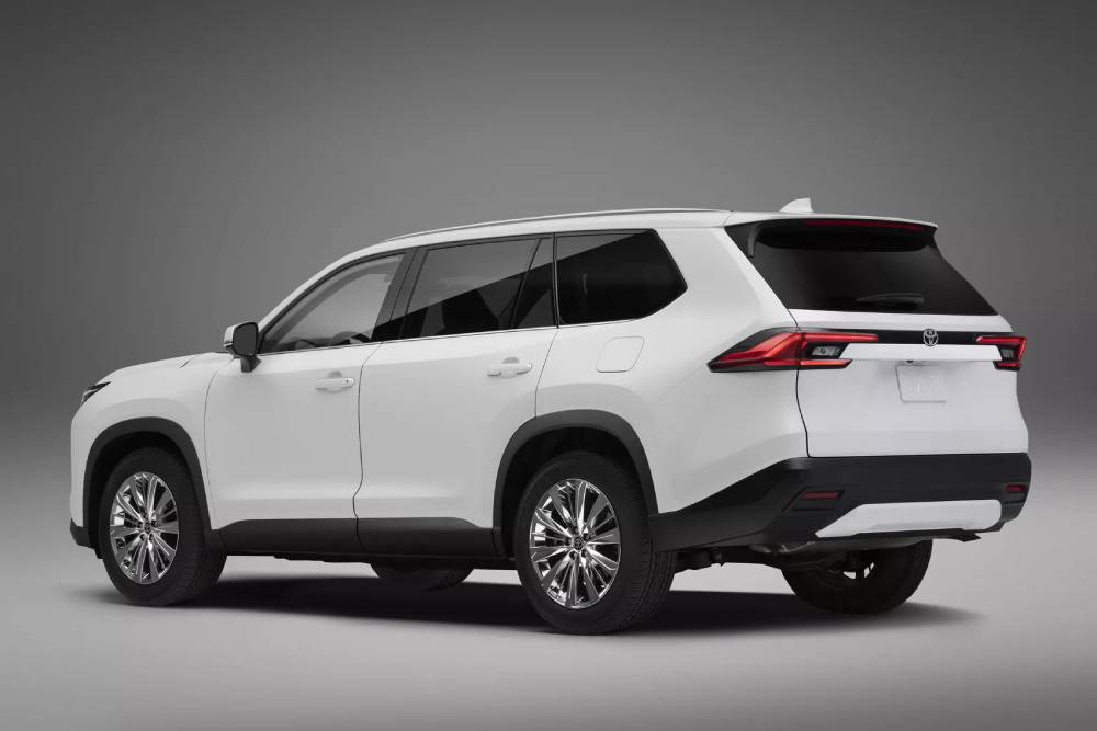 https://autogreeknews.gr/wp-content/uploads/2023/02/2024-Toyota-Grand-Highlander-28.jpg