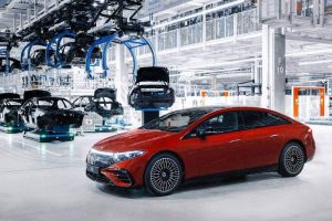 22-millionth-vehicle-produced-by-mercedes-benz-at- (1)