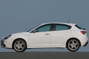 Alfa_Romeo-Giulietta-2011-(2)