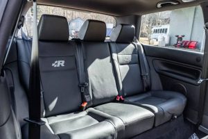 BaT-2004-VW-Golf-R32-39