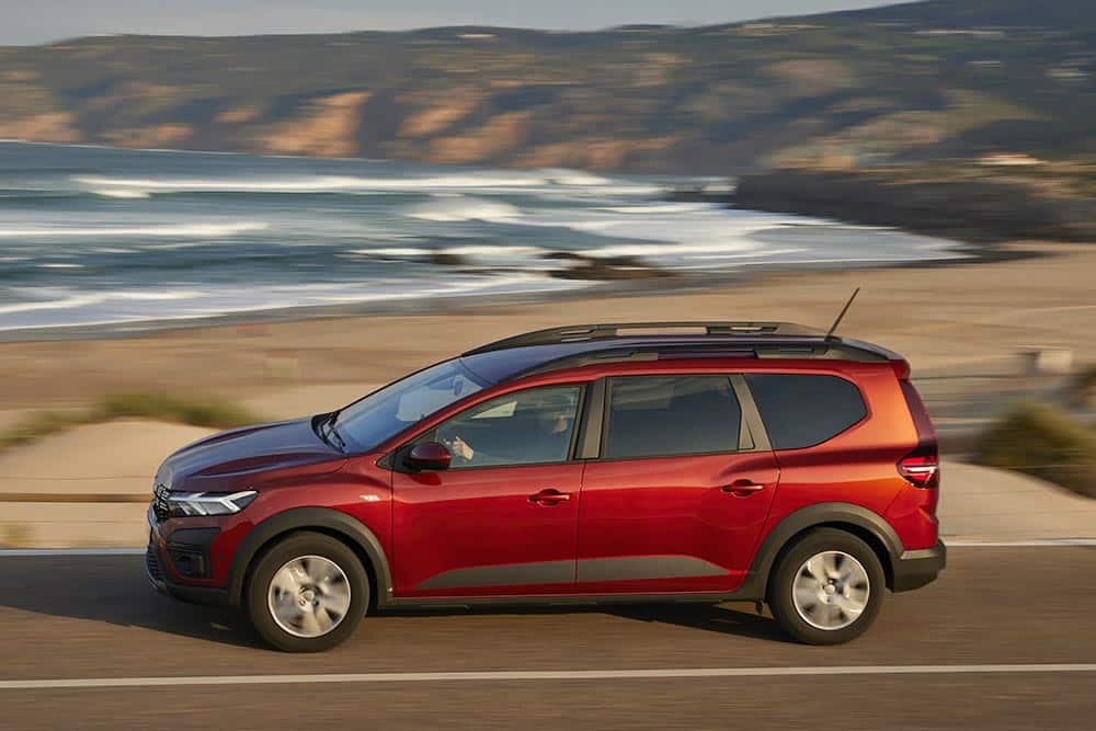 https://autogreeknews.gr/wp-content/uploads/2023/02/Dacia-Jogger-Hybrid-13.jpg
