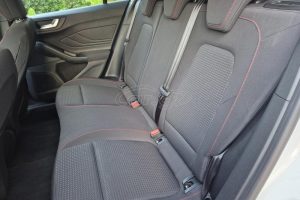 Ford-Focus-CarCenter-(3)