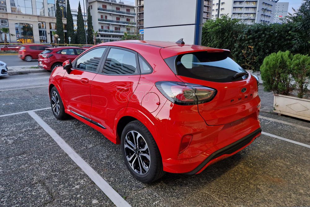 https://autogreeknews.gr/wp-content/uploads/2023/02/Ford-Puma-Car-Center-8.jpg