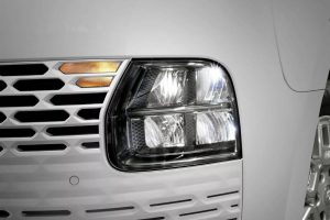 Hyundai-Staria-Load-Premium-8