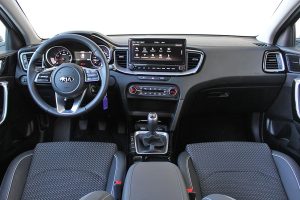 Kia-XCeed-tablo