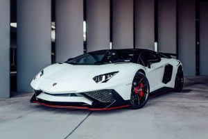 Lamborghini-Aventador-SV-1