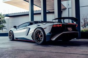 Lamborghini-Aventador-SV-8