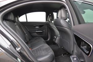 Mercedes C 300 e (29)