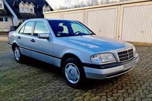 Mercedes-C180-1995-(1)