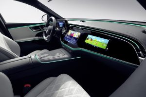 Mercedes-E-Class-tablo-2023-(1)