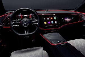 Mercedes-E-Class-tablo-2023-(3)