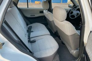 Nissan-Sunny-1994-(4)