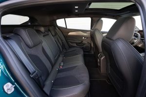 Peugeot-408-2023-(1a)