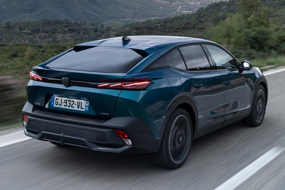 https://autogreeknews.gr/wp-content/uploads/2023/02/Peugeot-408-2023-3.jpg