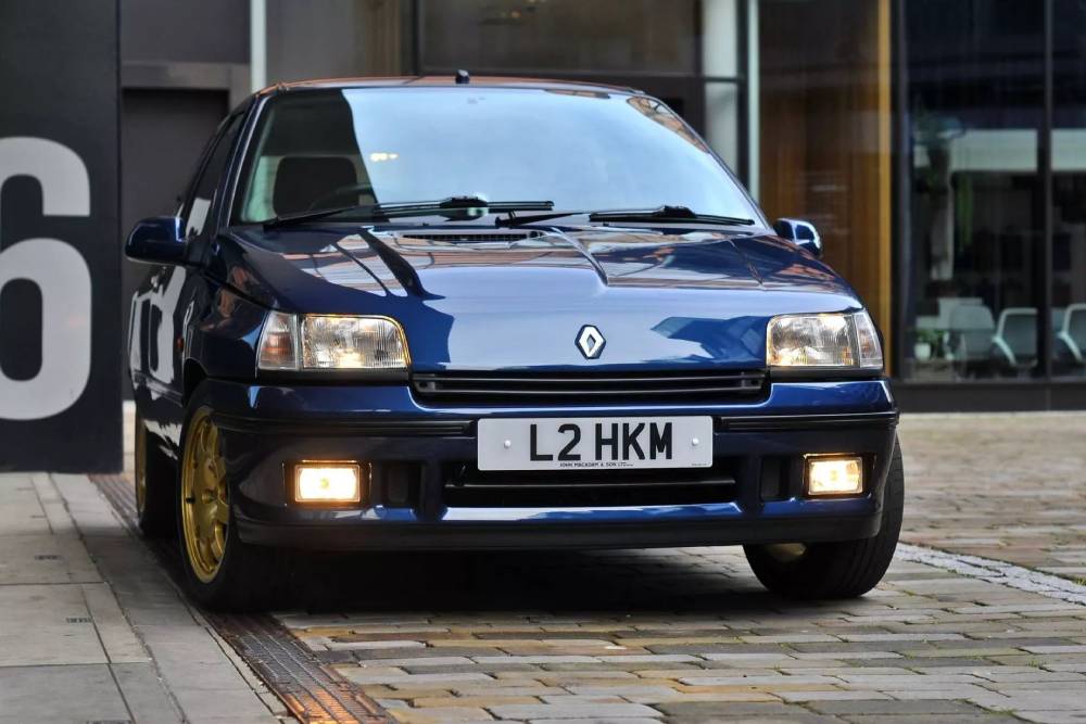 https://autogreeknews.gr/wp-content/uploads/2023/02/Renault-Clio-Williams-4.jpg