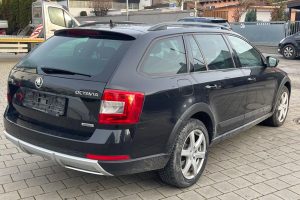 Skoda-Octavia-Scout-2014-(9)