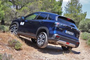 Suzuki-S-Cross-off-road