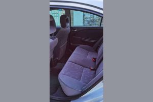 Toyota-Avensis-2001-(3)