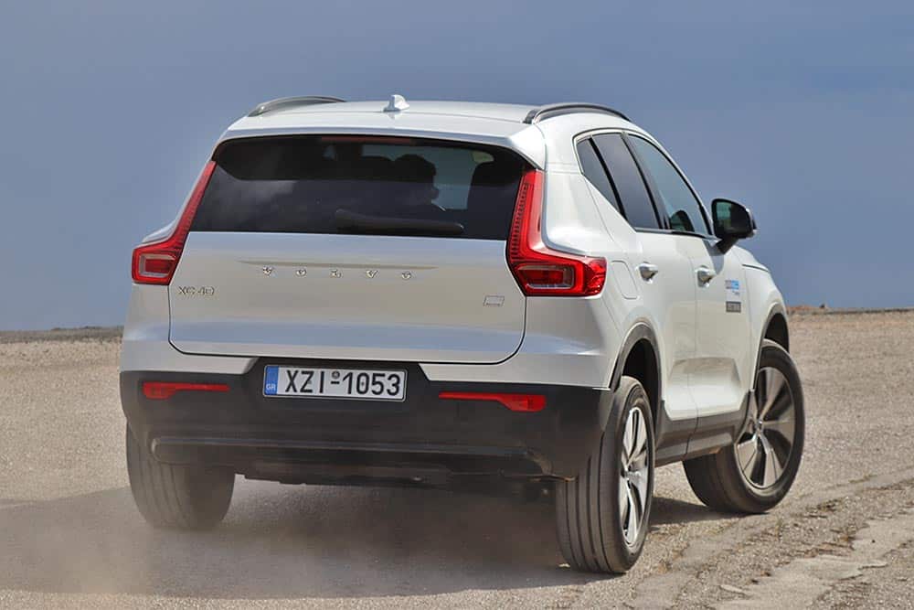 https://autogreeknews.gr/wp-content/uploads/2023/02/Volvo-XC40-T5-2023-12.jpg
