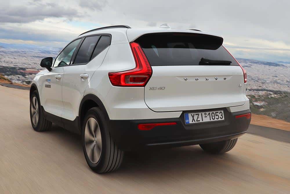 https://autogreeknews.gr/wp-content/uploads/2023/02/Volvo-XC40-T5-2023-2.jpg