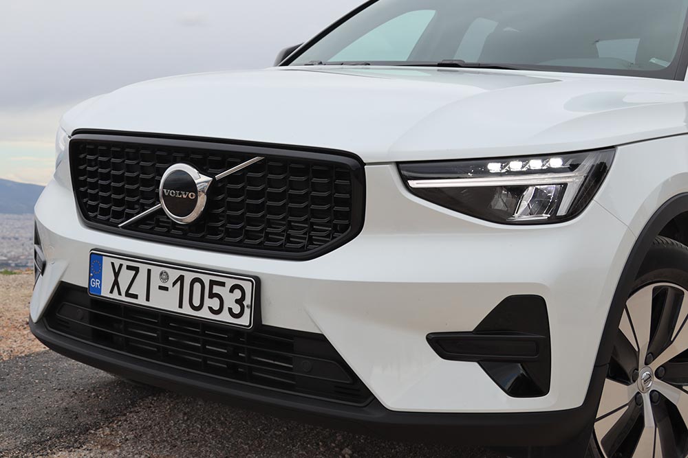 https://autogreeknews.gr/wp-content/uploads/2023/02/Volvo-XC40-T5-2023-35.jpg