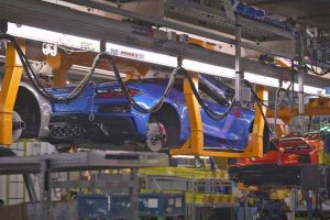 chevrolet-corvette-c8-assembly