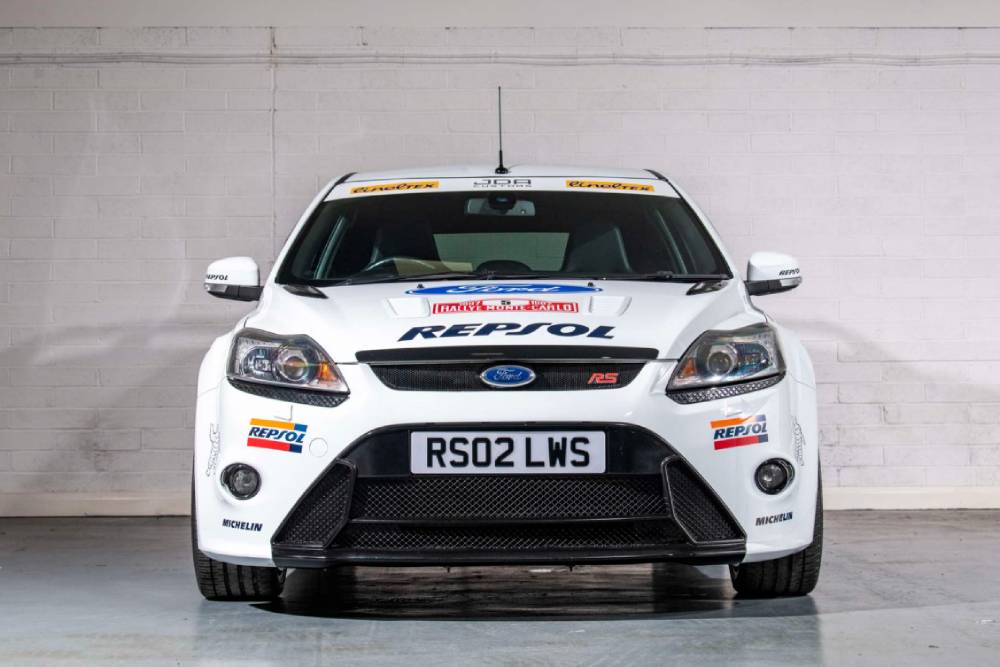 https://autogreeknews.gr/wp-content/uploads/2023/02/ford-focus-rs-repsol-for-sale-02.jpg
