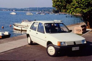 peugeot_205_junior_23