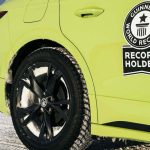 skoda-enyaq-rs-sets-two-guinness-records (11)