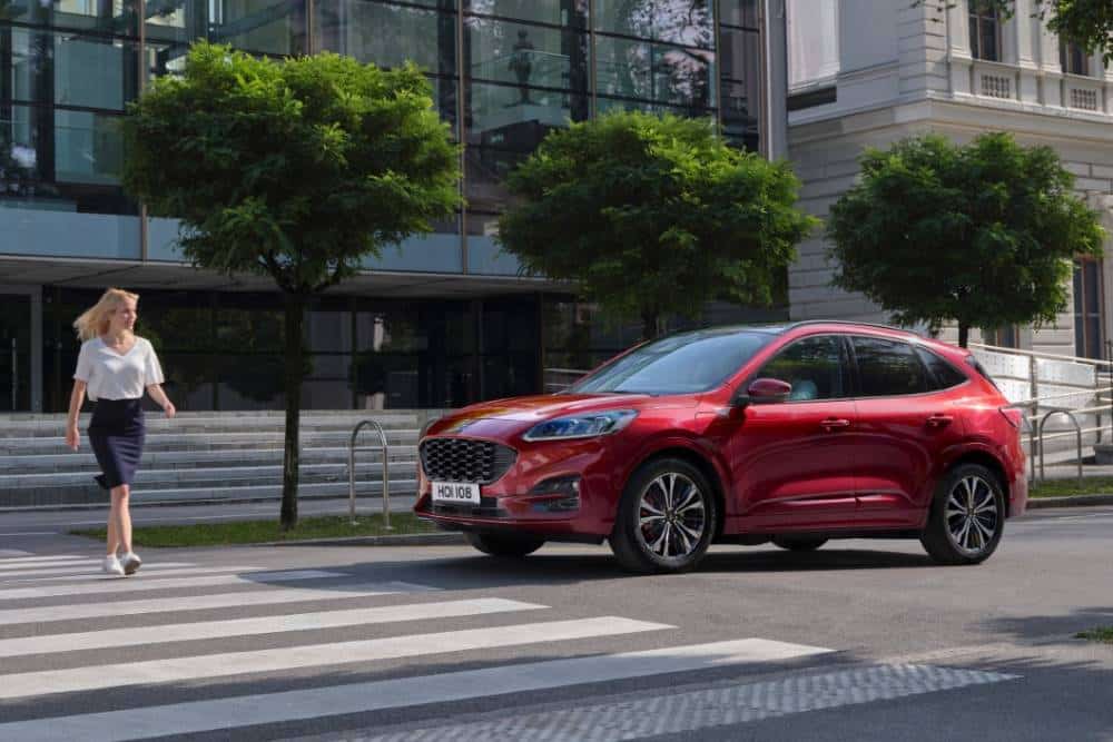 https://autogreeknews.gr/wp-content/uploads/2023/02/thumbnail_Ford-Kuga-1.jpg