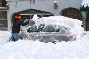 unsnowing car