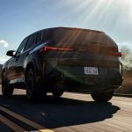 2023-BMW-XM-Black-Sapphire-Metallic-14-2048x1366