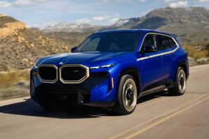 2023-BMW-XM-Marina-Bay-Blue-Metallic-11-2048×1366