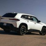 2023-BMW-XM-Mineral-White-Metallic-18-2048x1366