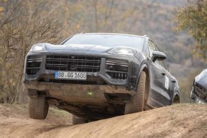 2023-Porsche-Cayenne-Testing-4
