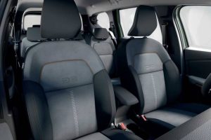 2023-dacia-jogger-extreme-with-sleep-pack (3)